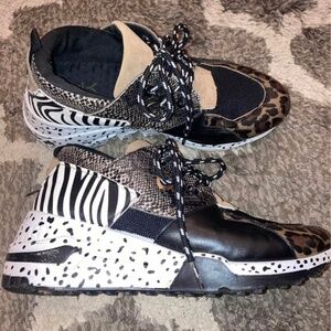 Cliff Multi Animal Print Sneakers Women’s 7